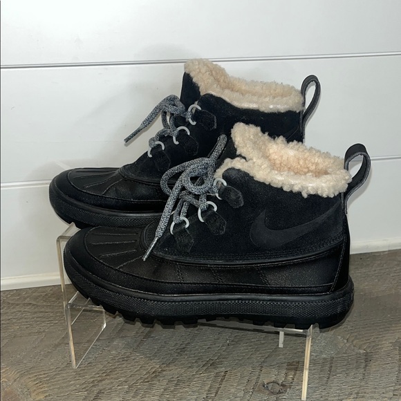 Nike Woodside Chukka 2 – Weather-Ready Women’s Boots Size 5 - Picture 3 of 8